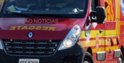 Caminhoneiro pula da cabine do veículo e morre atropelado