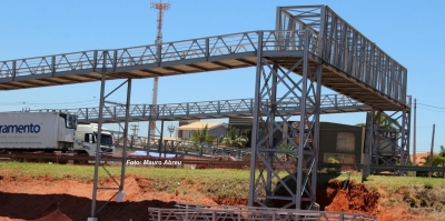 Entrevias entrega passarela na SP-333 em Marília 