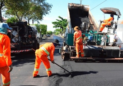 Recape de ruas prossegue mesmo durante o Carnaval