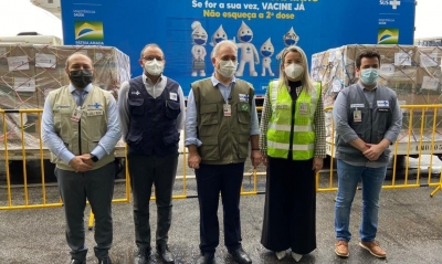 Brasil recebe lote com 1,5 milhão de doses da vacina da Janssen