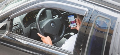 Um em cada cinco motorista admite usar o celular no trânsito