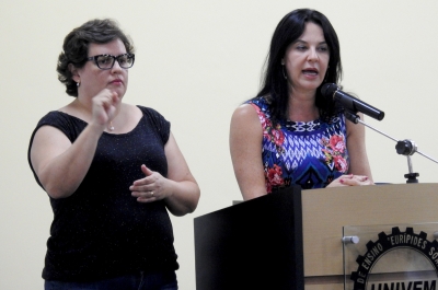 Univem abre inscrições para Libras