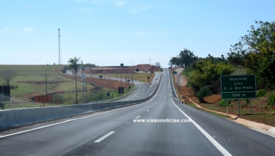 Vicinal em Marília tem acesso fechado na SP-333