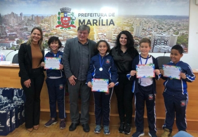 Prefeitura de Marília realiza premiação aos alunos que se destacaram no Sarem