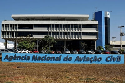 Dilma nomeia três novos diretores para a Anac