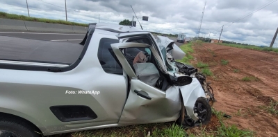Acidente na SP-294 deixa motoristas feridos