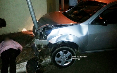 Motociclista sofre ferimentos em grave acidente