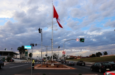 Começa a funcionar novo sistema viário da Avenida Castro Alves
