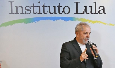 Receita retira isenção tributária do Instituto Lula