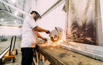 Falta de matéria-prima nacional e insumos atinge 70% das indústrias