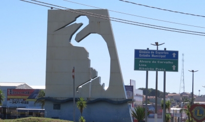 "Pé no freio" atinge mais uma Prefeitura na região. Marília mantém silêncio sobre dívidas