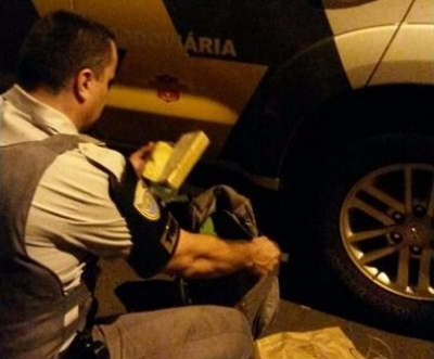 Polícia Rodoviária apreende 1,5 kg de crack
