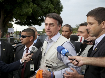 Bolsonaro viaja a SP para retirada de bolsa de colostomia