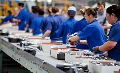 Produção industrial cresce 0,8% entre junho e julho