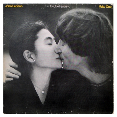 Álbum que Lennon autografou para seu assassino é posto à venda 