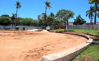 Prefeitura finaliza construção dos bolsões de estacionamento na praça São Bento