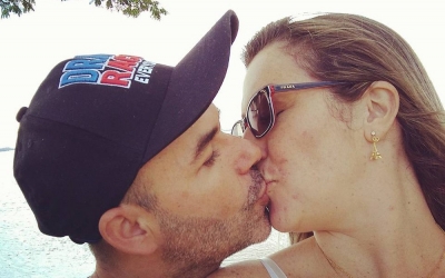 Comentário em tom de brincadeira em rede social acaba em casamento