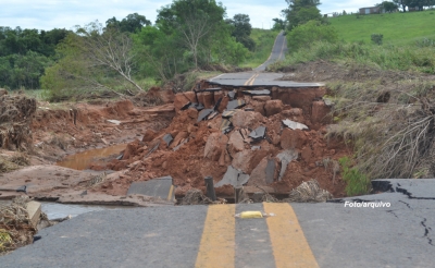 Vicinal destruída por temporal terá desvio