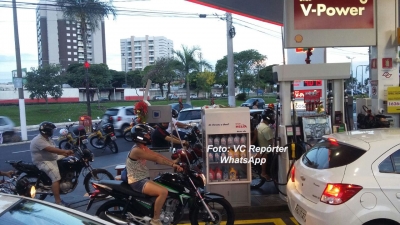 Protesto contra preço dos combustíveis mobiliza motoristas em Marília