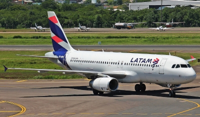 Cenipa abre investigação após avião pousar na pista errada