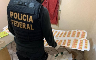 Polícia Federal prende suspeitos de falsificar cerca de R$ 2 milhões
