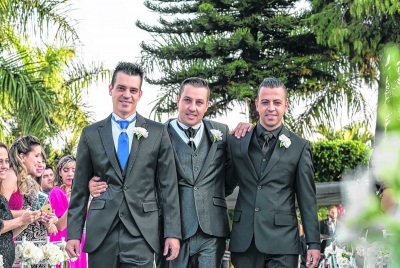 Empresário mariliense vê os três filhos casados no mesmo dia! 
