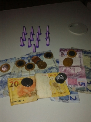 Adolescente é detido com drogas na zona norte