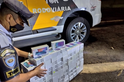 Celulares contrabandeados são apreendidos em cabine de caminhão  