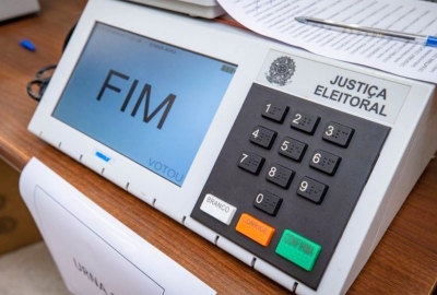 Pré-candidatos não podem mais transmitir programas em rádio e TV