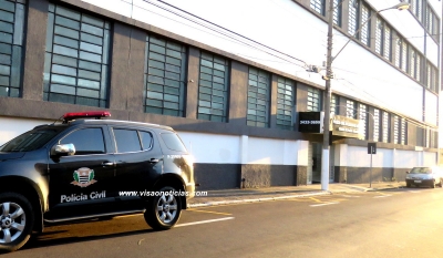 DIG fecha casa de prostituição na zona oeste e apreende drogas