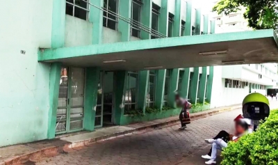 Sob efeito de drogas, mulher provoca aborto