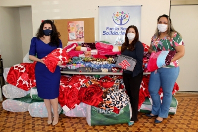 Dori Alimentos faz doação de 530 cobertores ao Fundo Social 