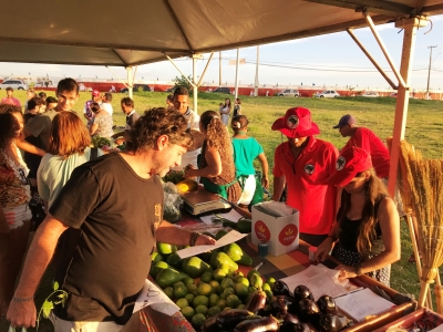Agro Ecologia: qualidade e preços baixos atraíram consumidor à feira de orgânicos