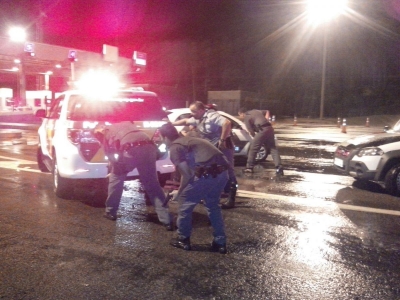 Quadrilha é presa após estouro de caixa eletrônico