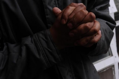 Dupla é presa enquanto vendia crack no centro