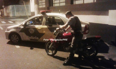 Rapaz furta moto, sofre acidente e acaba preso