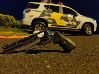 Polícia Rodoviária prende casal envolvido em sequestros na região