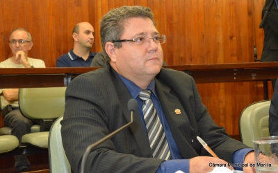 Vereador Samuel da Farmácia solicita urgência em instalação de lombofaixa no Jardim Julieta