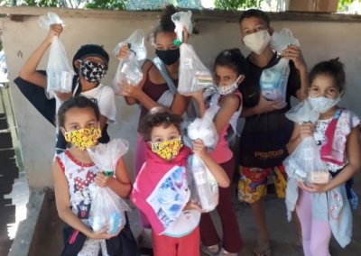 Fundo Social de Solidariedade faz entrega de kits de higiene no Argolo Ferrão