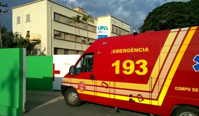 Trabalhador morre após trator tombar em fazenda na região
