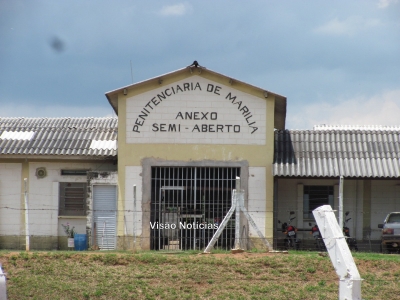 Preso engole papelotes de maconha e se dá mal