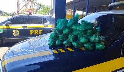 PRF prende boliviano transportando folhas de coca, na região