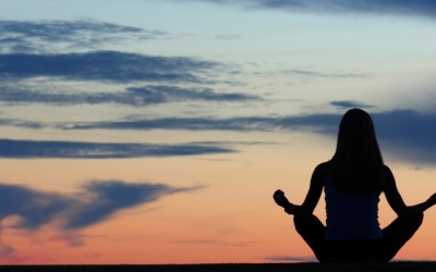 Meditar é fonte de alívio e felicidade