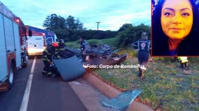 Mulher morre após capotar carro e bater de frente com caminhão