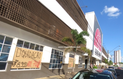 ATÉ 70% DE DESCONTOS: Galeria Atenas realiza grande promoção