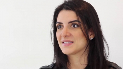 Despedida: corpo de cantora mariliense é sepultado 