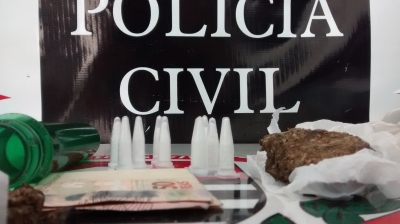 Rapaz só fica no emprego dois dias. Motivo: foi preso por tráfico de drogas