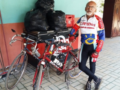 Idoso de 70 anos pedala mais de 1,7 mil km de bicicleta 