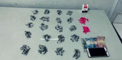 Moça é presa vendendo drogas na zona norte