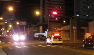 Jovem é vítima de assalto na avenida Santo Antônio